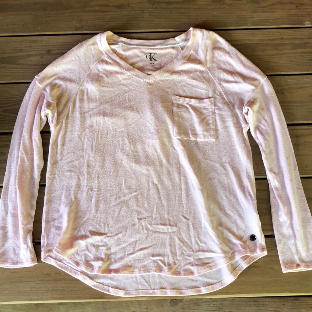 Calvin Klein Light Pink light weight sweater